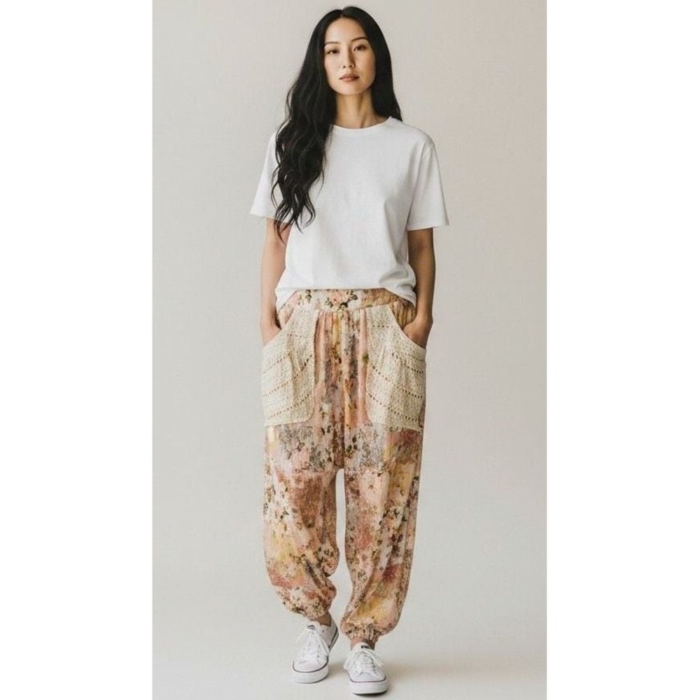 POL Crinkled Printed Contrast Pockets Woven Jogger Pants SMP633B